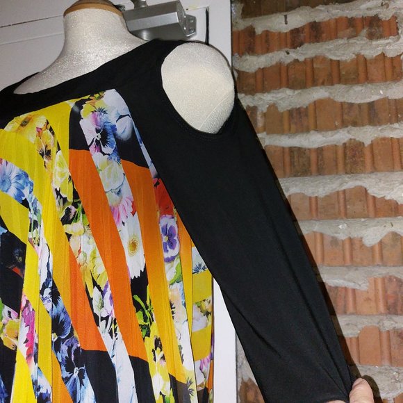 Joseph Ribkoff Asymmetric Pleated Floral Tunic Cold Shoulder Size 10 - Picture 4 of 7